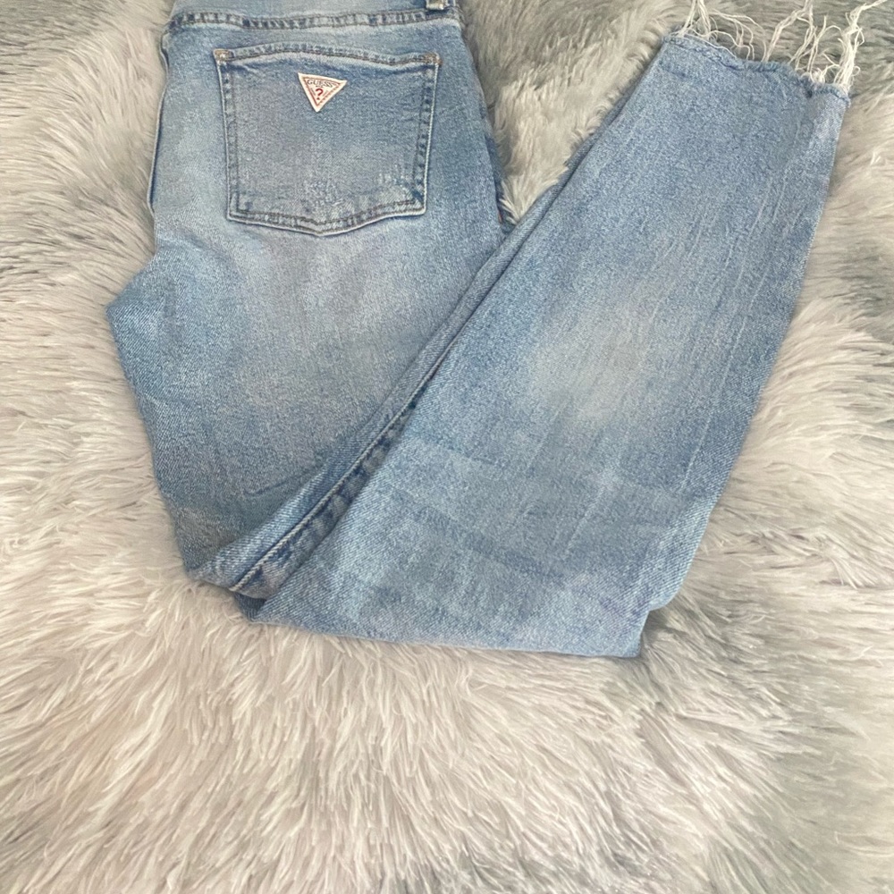 Guess sexy curve ripped jean’s